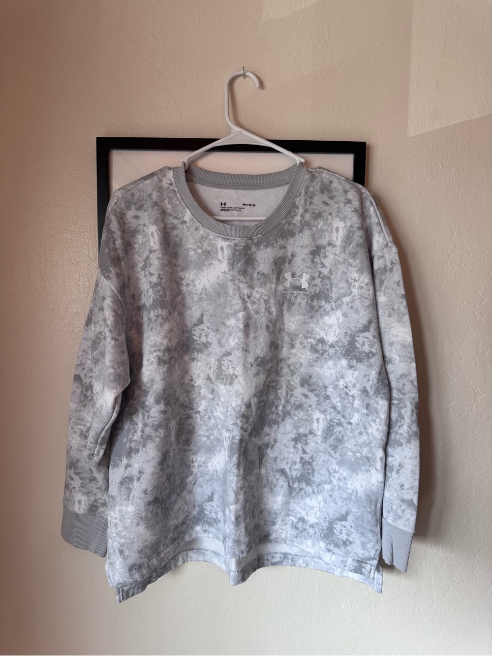 Under Armour crewneck